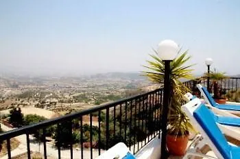 Apartment Pissouriana *