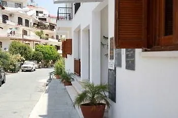 Apartment Pissouriana